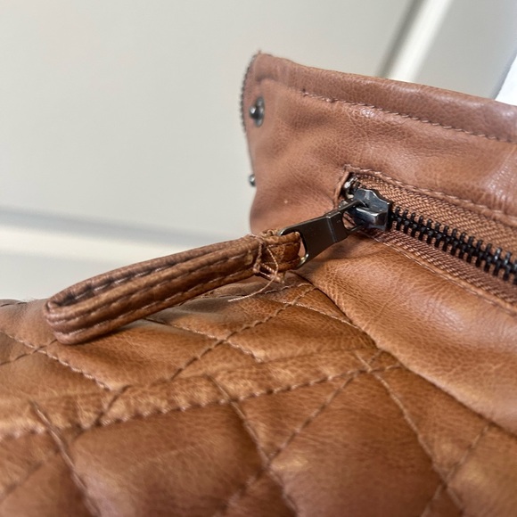 Ci sono faux leathered small woman’s jacket - Picture 12 of 16